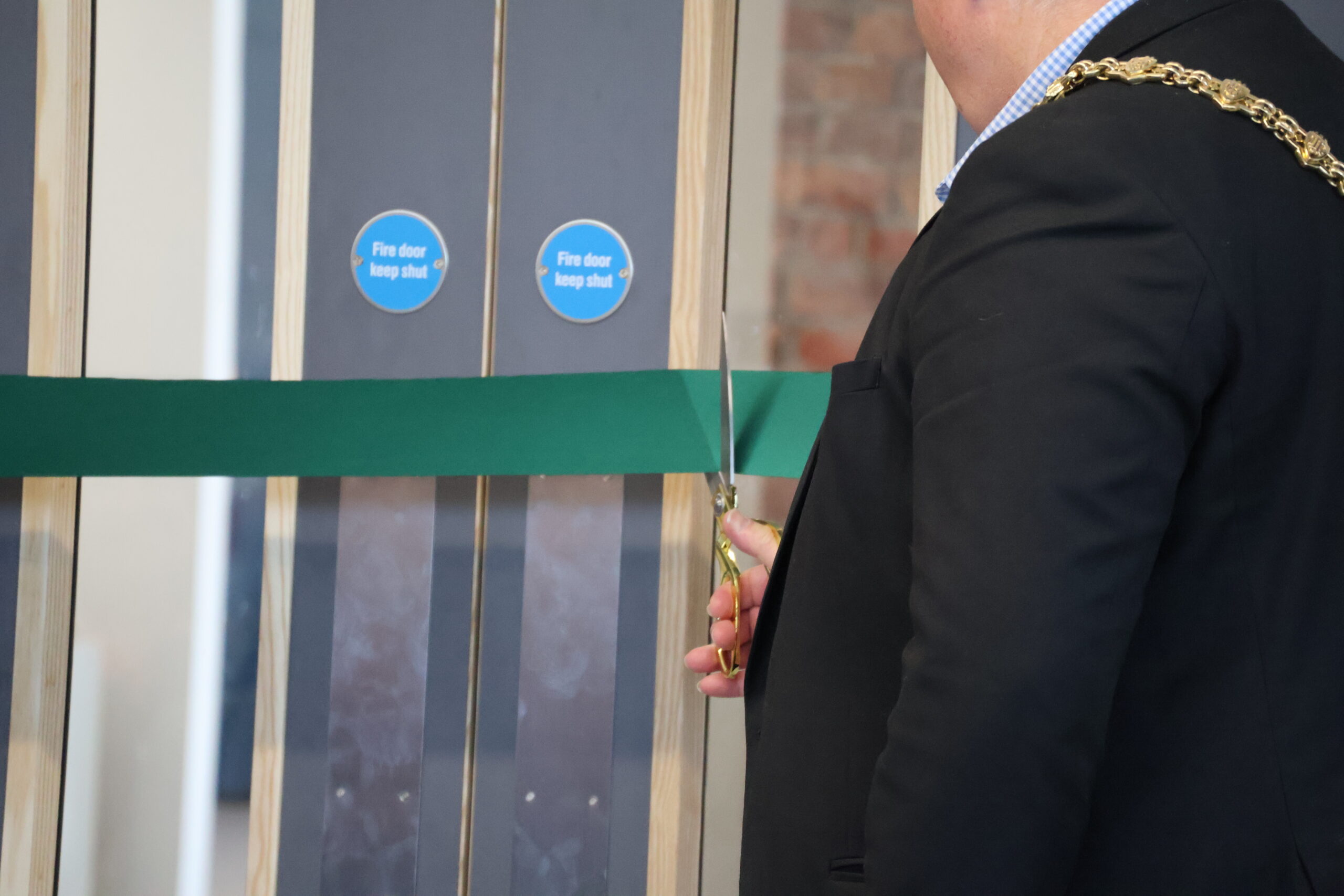 Lord Mayor, Cllr Steve Watkins cuts the ribbon on the Advanced Green Tech Centre